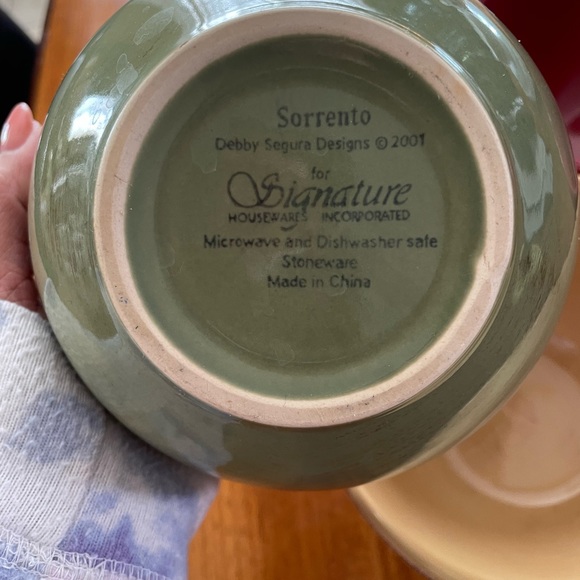 Bowls - Picture 3 of 4